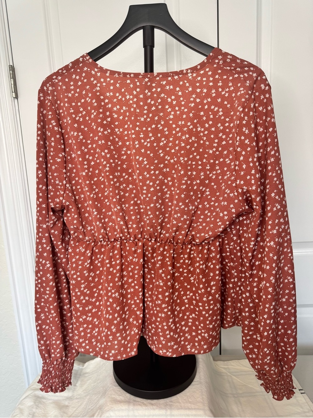 SHEIN Rust Red Floral Tie-Front Long-Sleeve Blouse - Picture 3 of 3